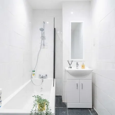 Modern Two Bed Apartment Kensington With Free Wifi Londra Esterno foto